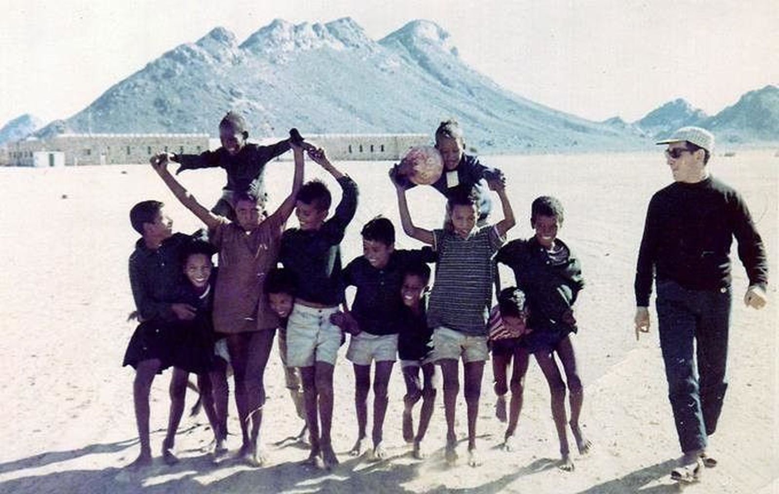 La aventura de enseñar en el Sáhara se abre al Museo Etnográfico