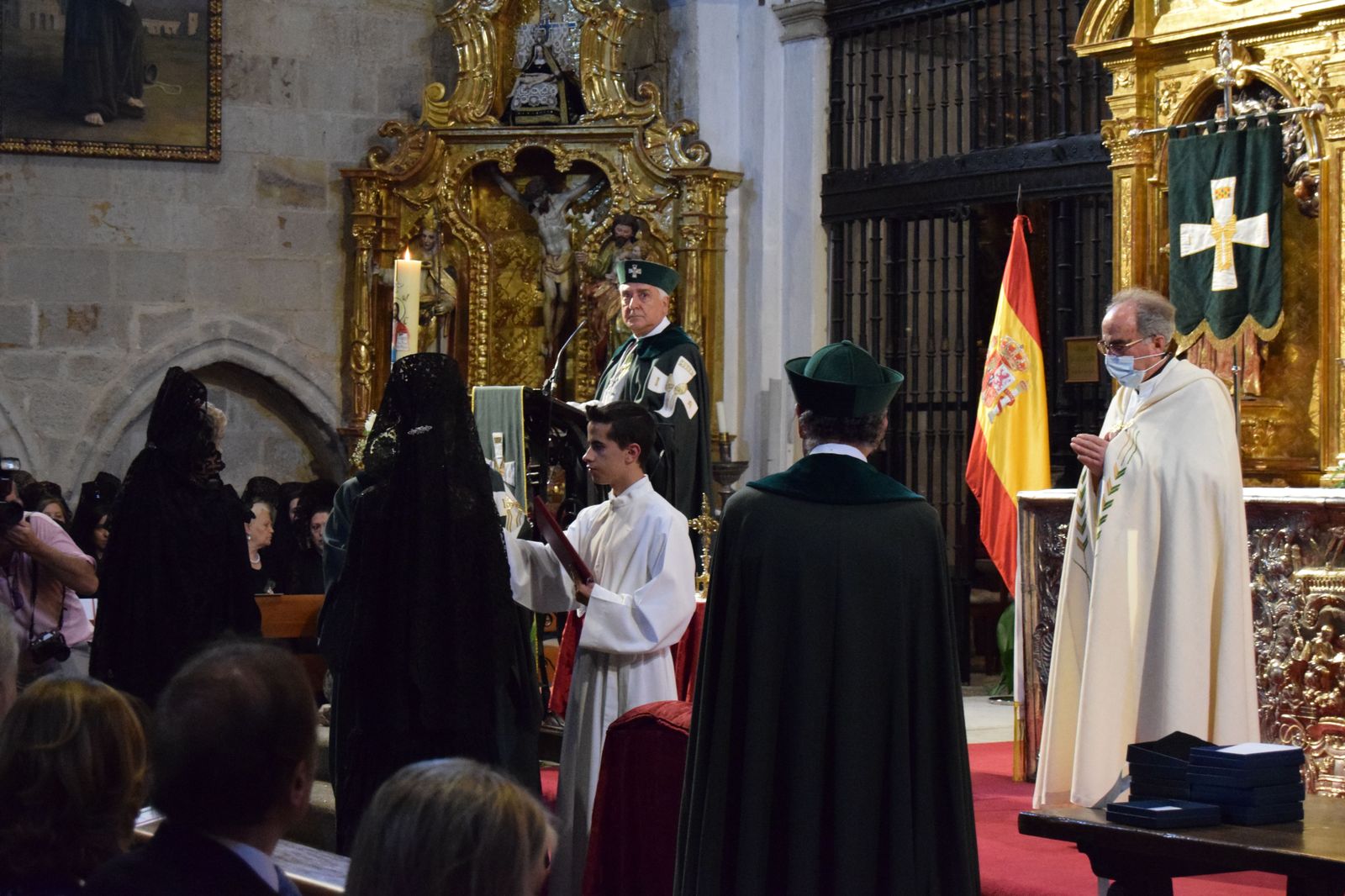 la-real-cofradia-de-caballeros-cubicularios-recibe-a-sus-nuevos-miembros-39