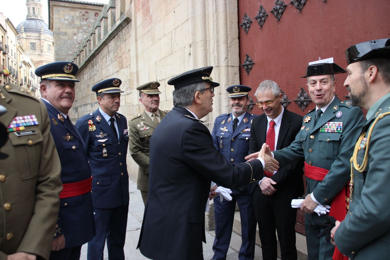 Medalla de la Universidad a las Fuerzas Armadas y a las Fuerzas y Cuerpos del Estado