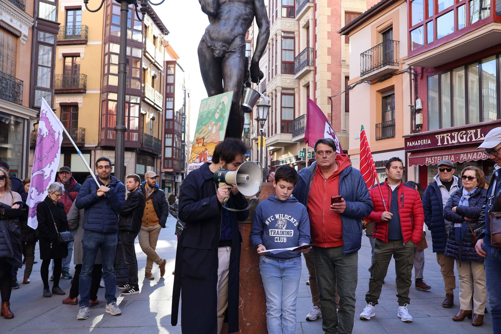 concentracion-en-la-plaza-sagasta-18