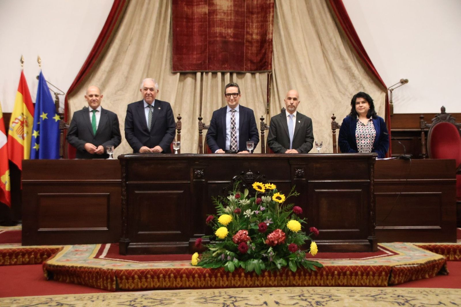 Causura de los Cursos de Especialización en Derecho