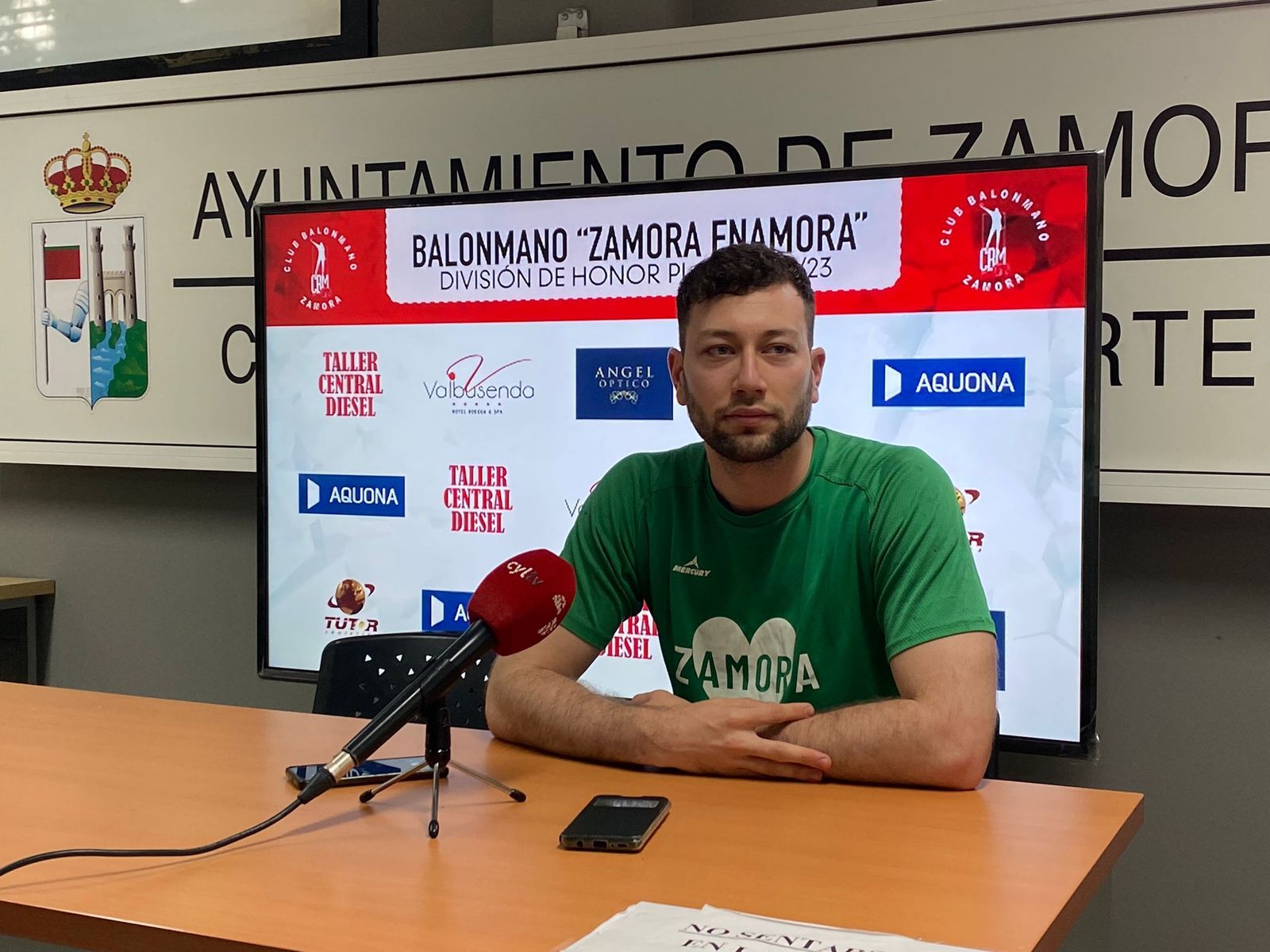 Raúl Maide en rueda de prensa