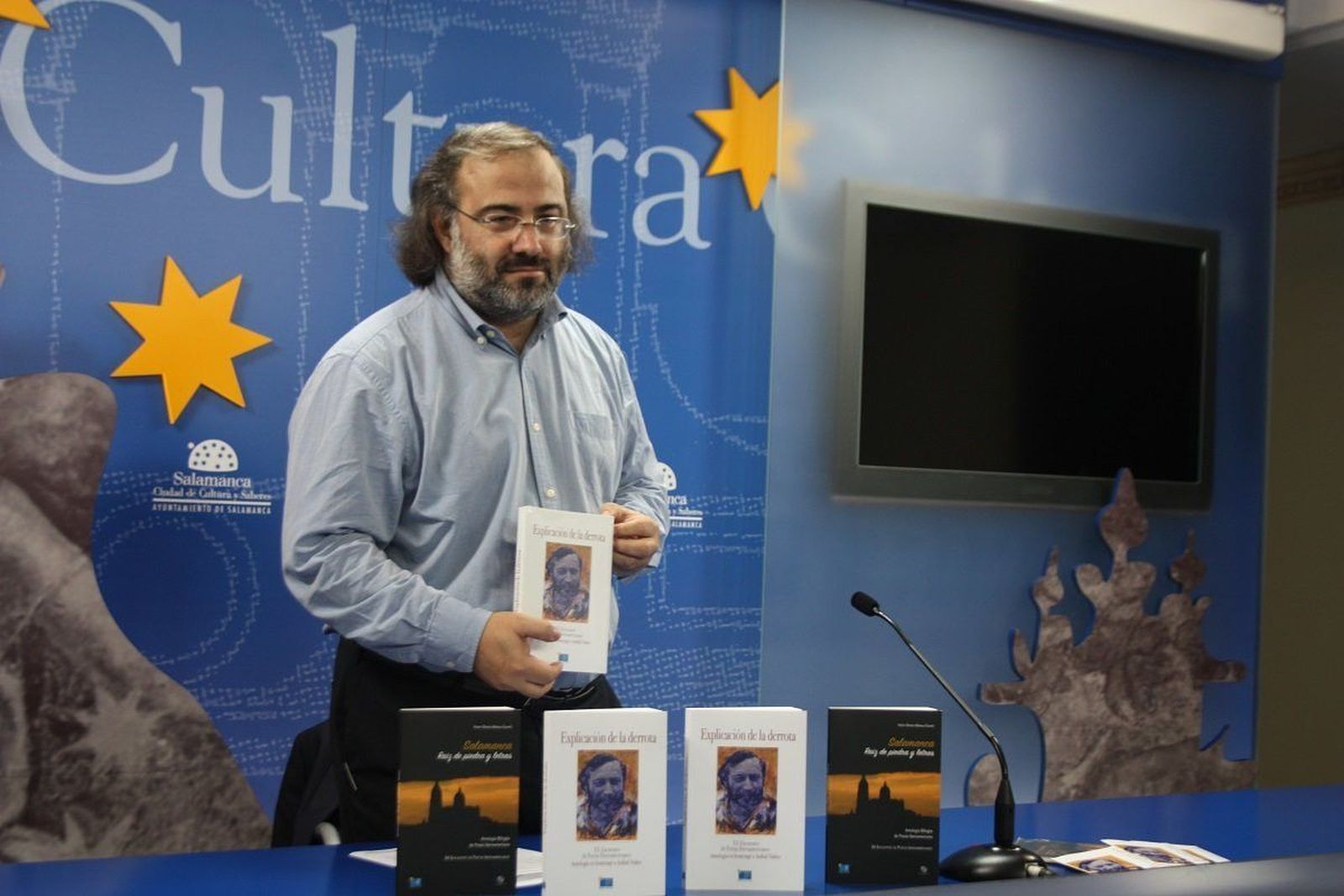 El Teatro Liceo acoge la presentación de la antología 'Salamanca, raíz de piedra y letras'