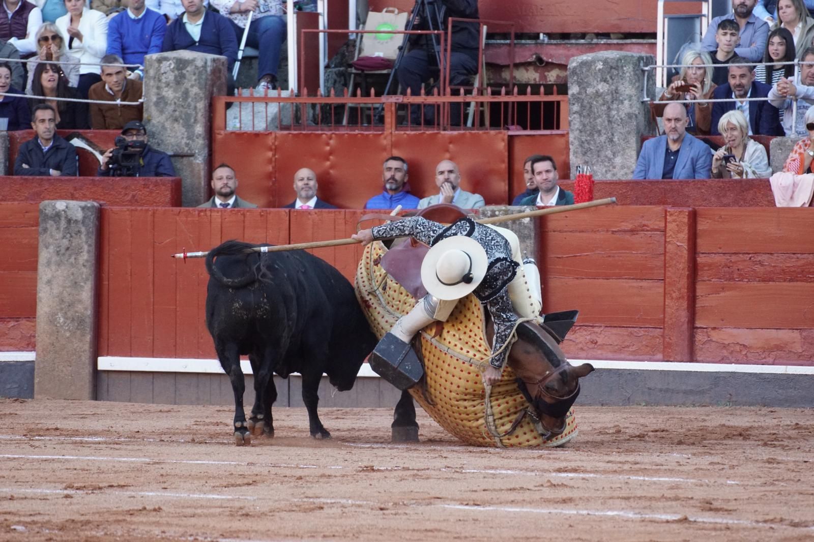La corrida concurso para despedir la feria con Morante, Talavante y Borja Jiménez: imágenes de los mejores momentos en La Glorieta