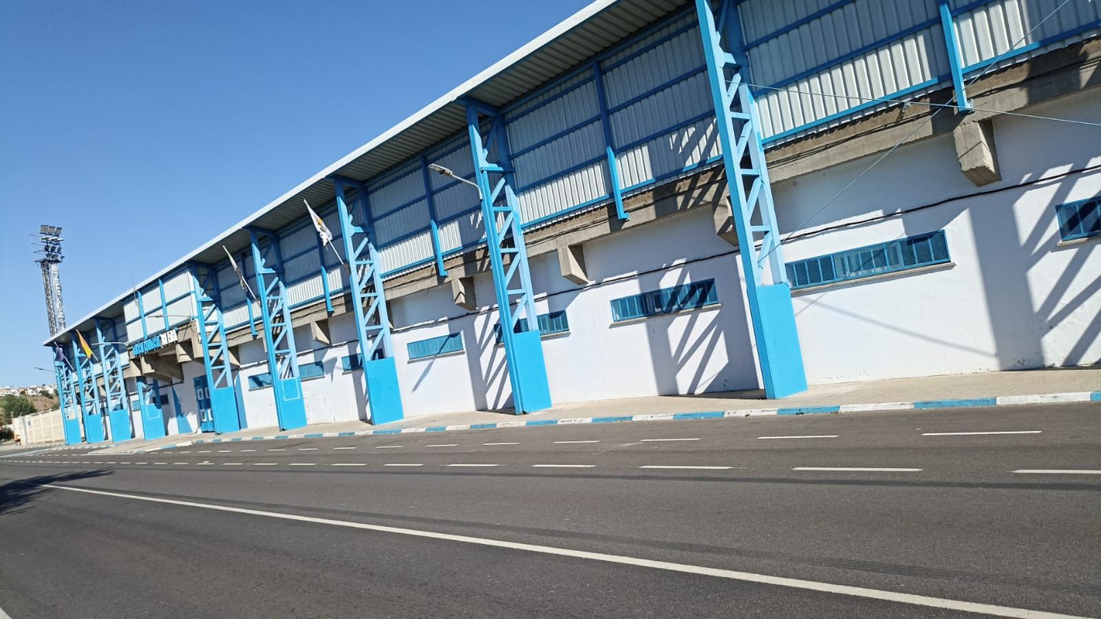 Estadio César Sánchez en Coria. Fotografía de @CRCF_oficial Estadio César Sánchez en Coria. Fotografía de @CRCF_oficial