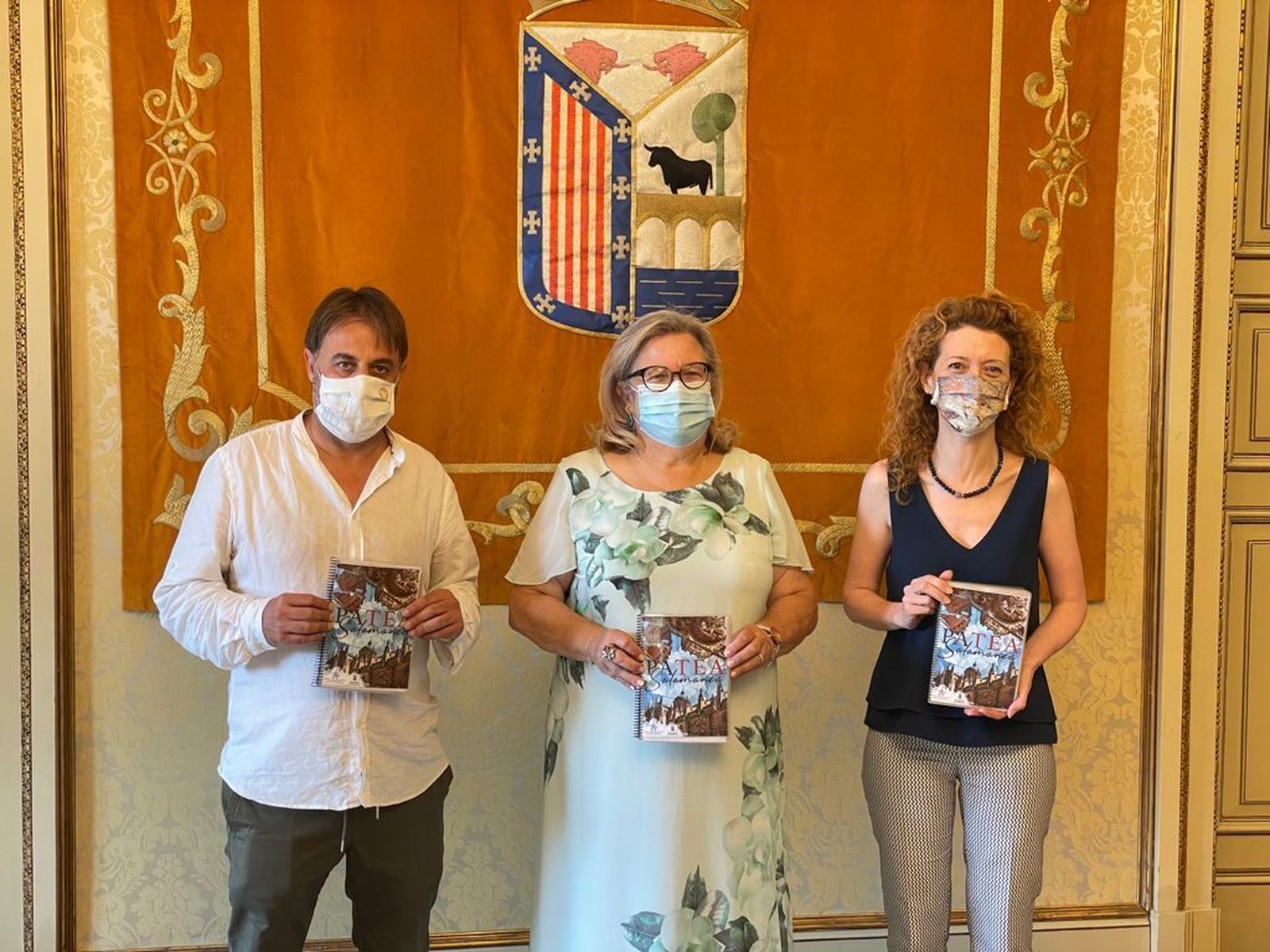 Fernando Castaño, Carmen Calvo y Ana Suárez