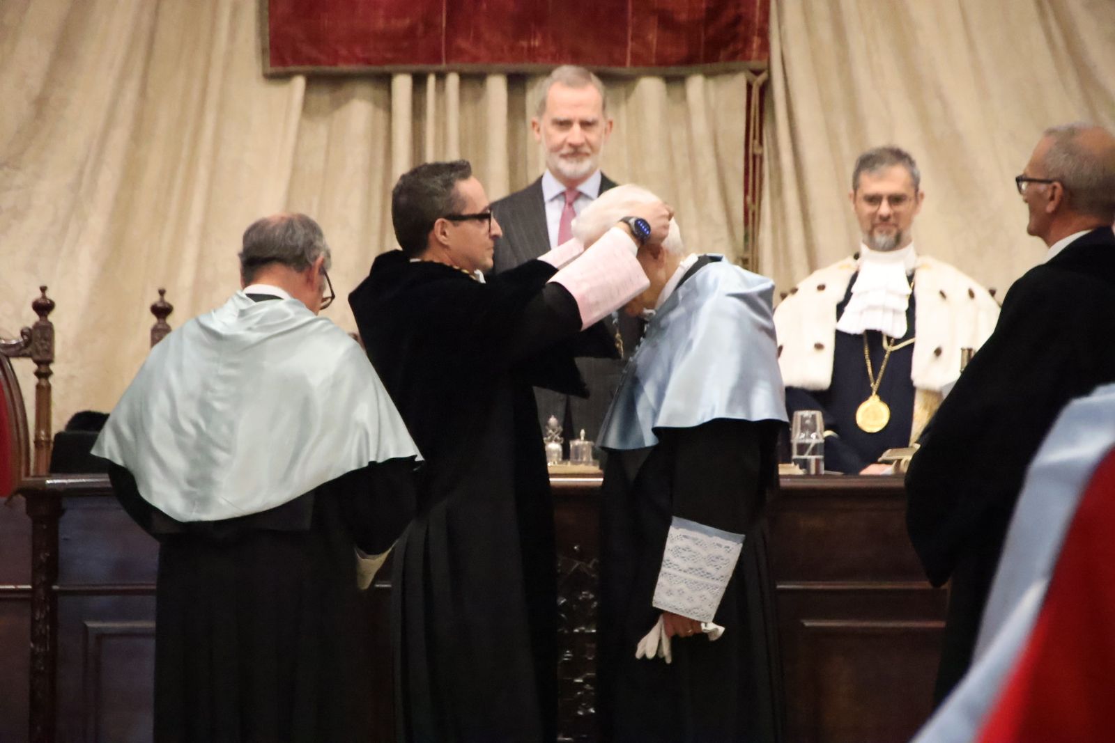 Llegada de S.M el Rey Felipe VI al paraninfo de la Universidad de Salamanca e Investidura de Sergio Mattarella como doctor ‘honoris causa’ de la USAL