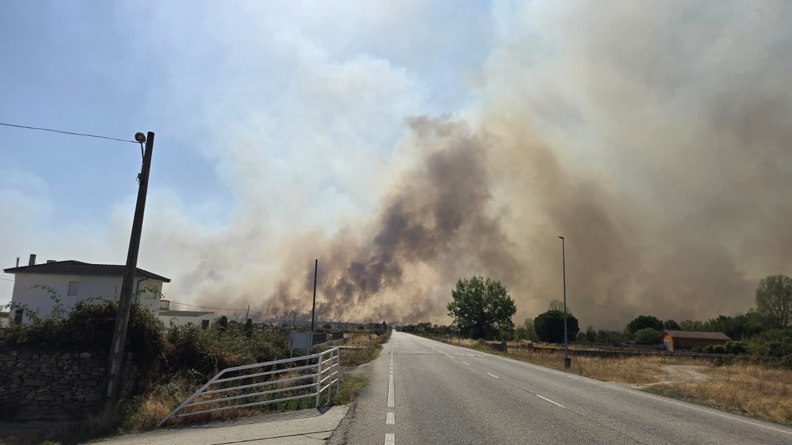 Incendio Cipérez. Fotos Andrea Mateos (1).jpg