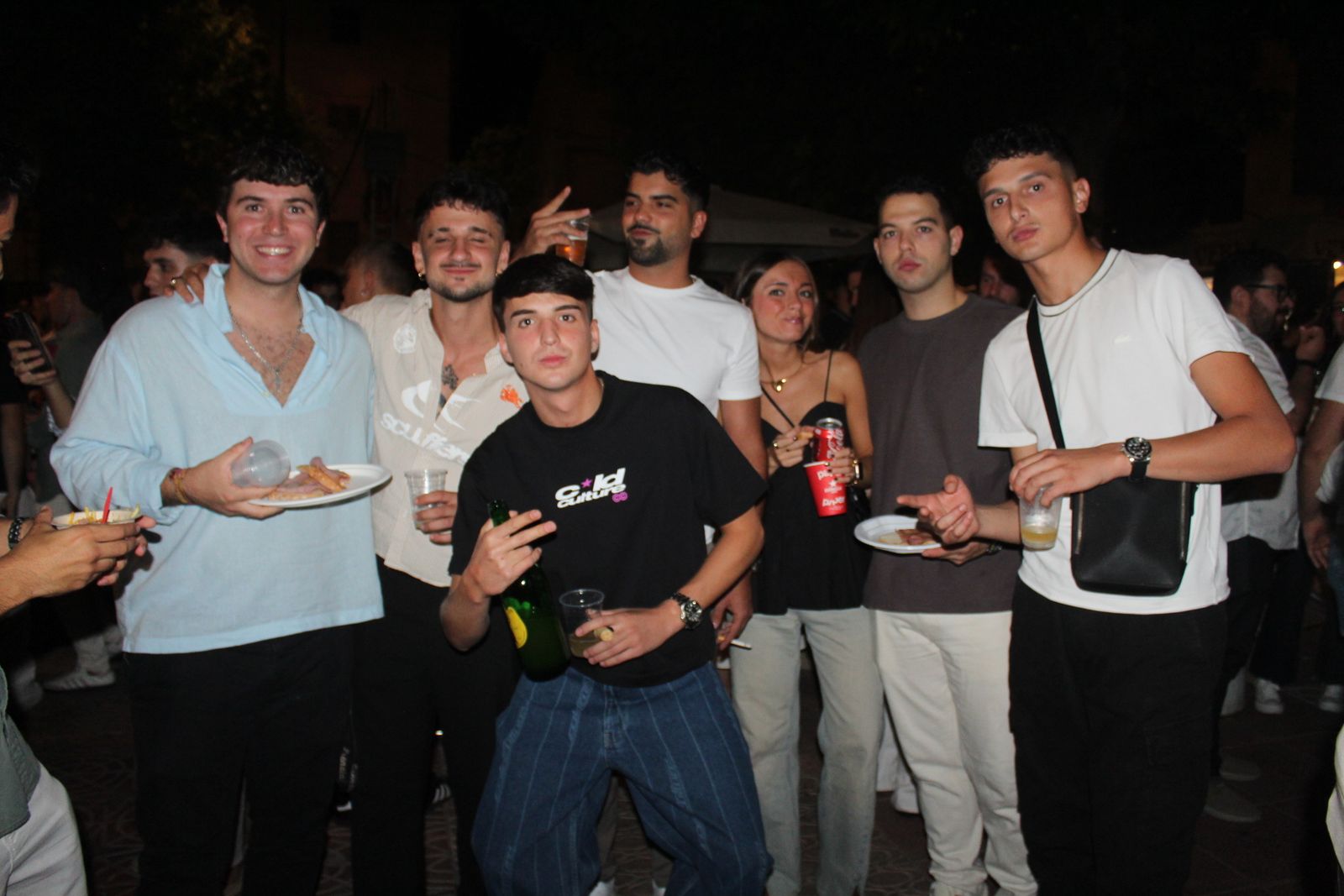 La Feria de Día se llena en la tarde-noche de este viernes, punto de partida del fin de semana