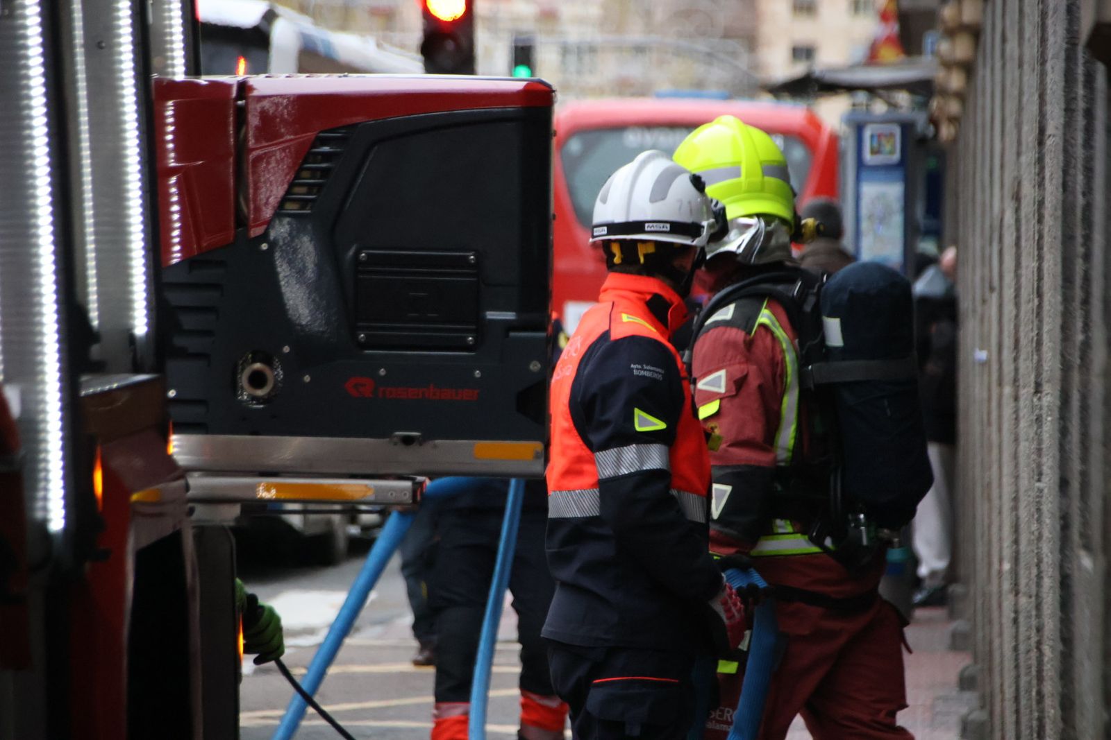 Bomberos en Gran Vía 47