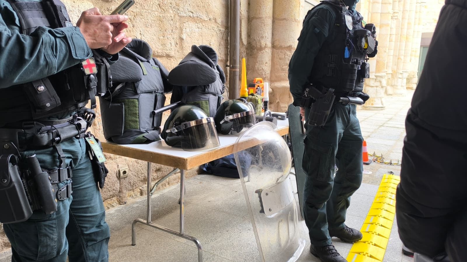 Plan seguridad en centros escolares Guardia Civil en Alba de Tormes  (6).jpeg