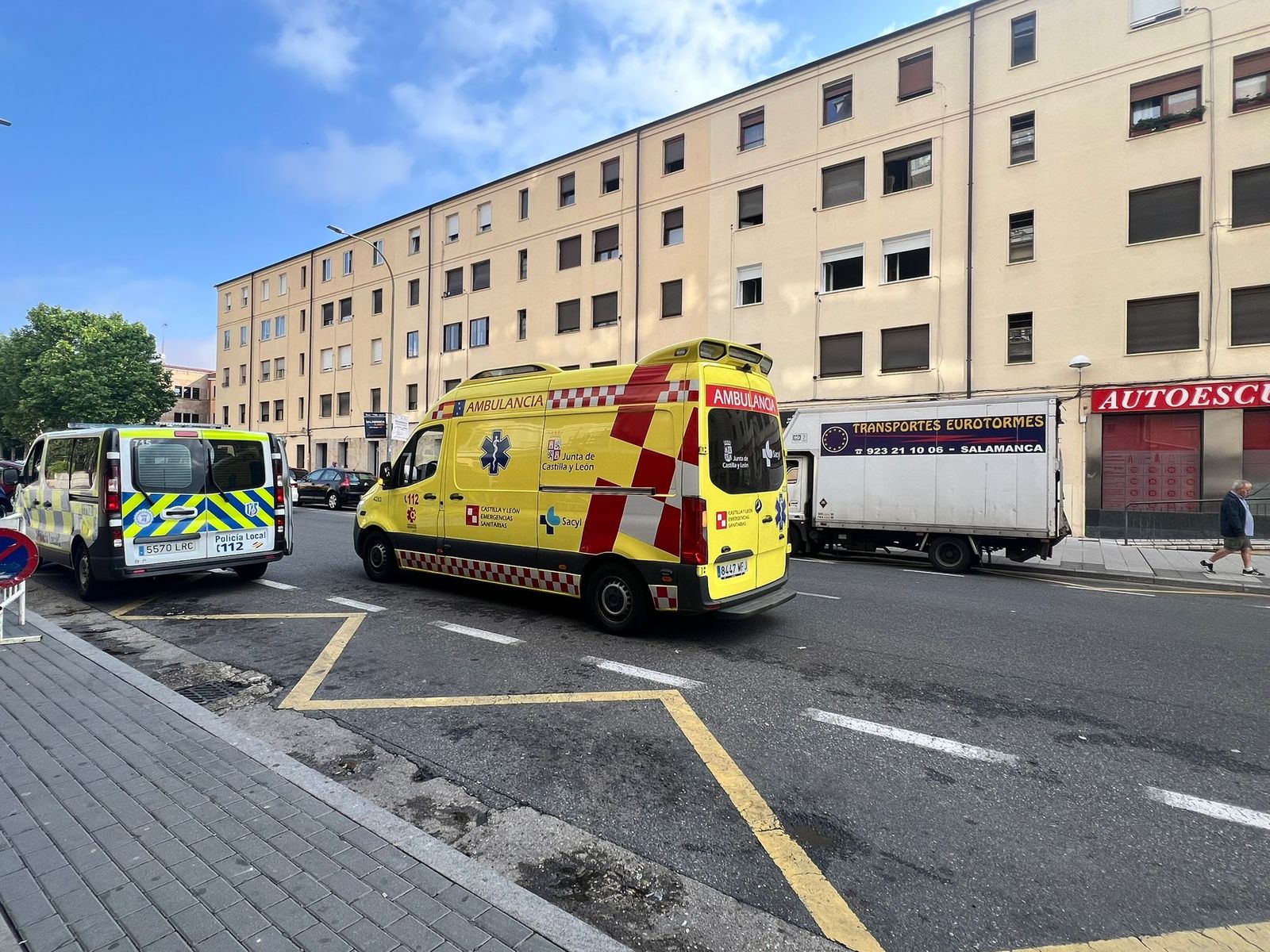 Colisión entre tres turismos en Filiberto Villalobos