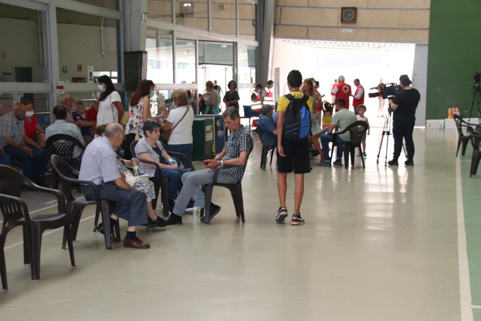 vecinos-de-monsagro-evacuados-en-el-pabellon-de-ciudad-rodrigo-foto-s24h-20