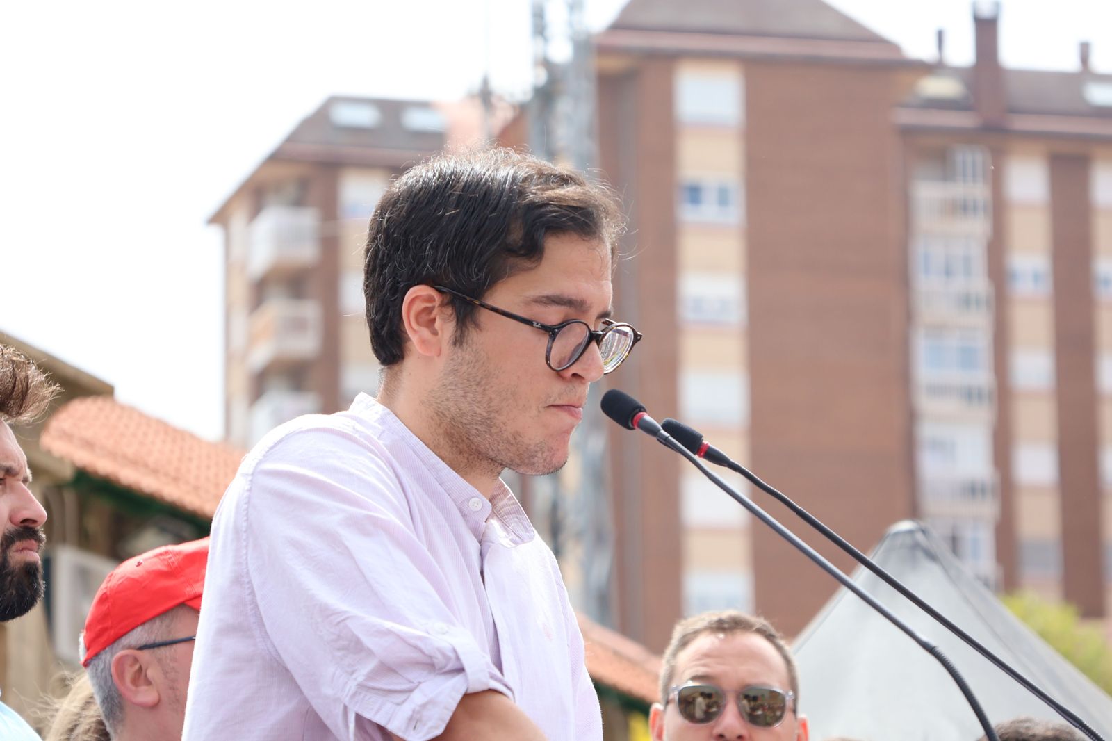 manifestacion-contra-la-perida-de-servicios-de-ave-73