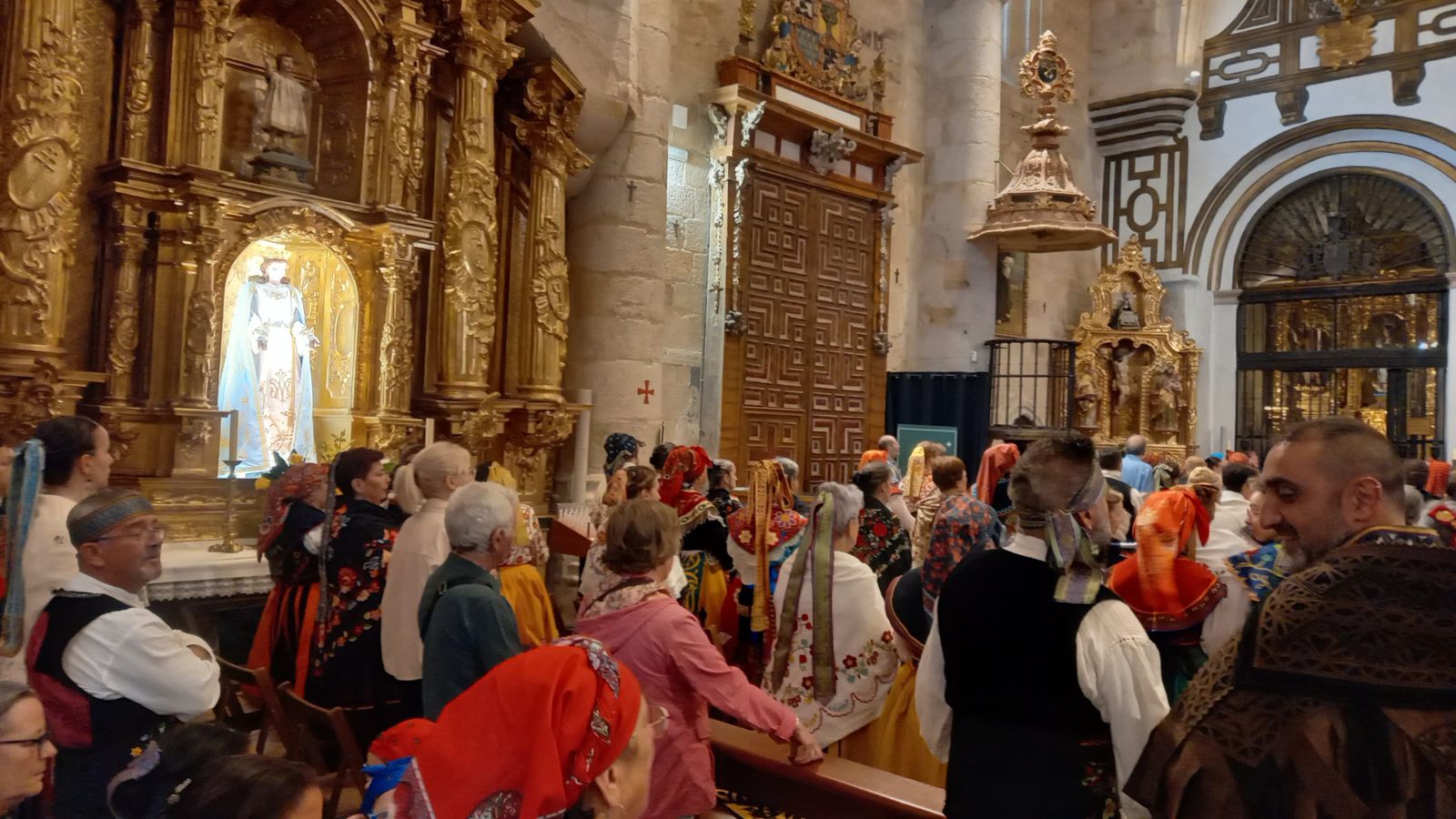 Misa Tradicional Zamorana en la iglesia de San Ildefonso