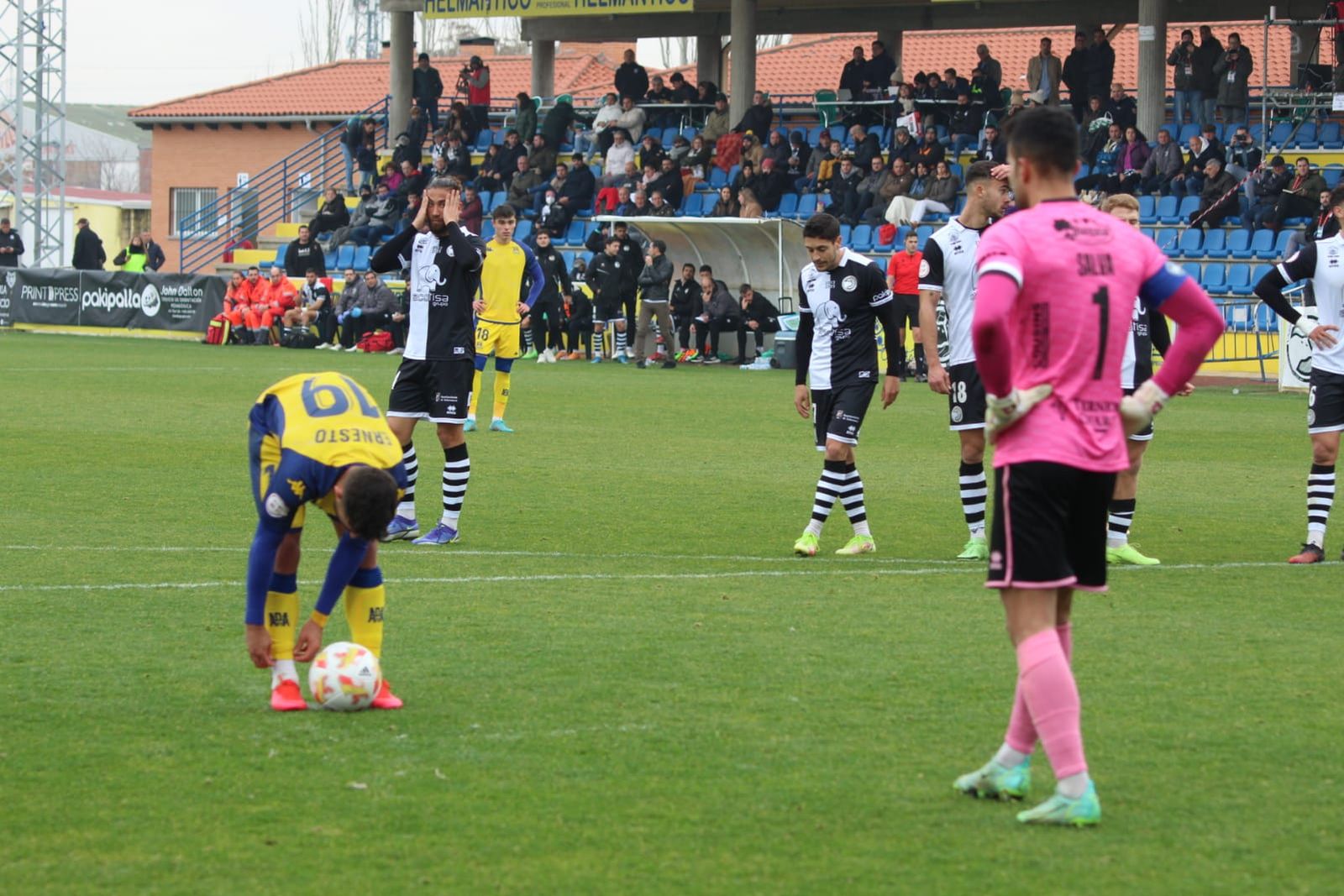 Unionistas   Alcorcón (28)