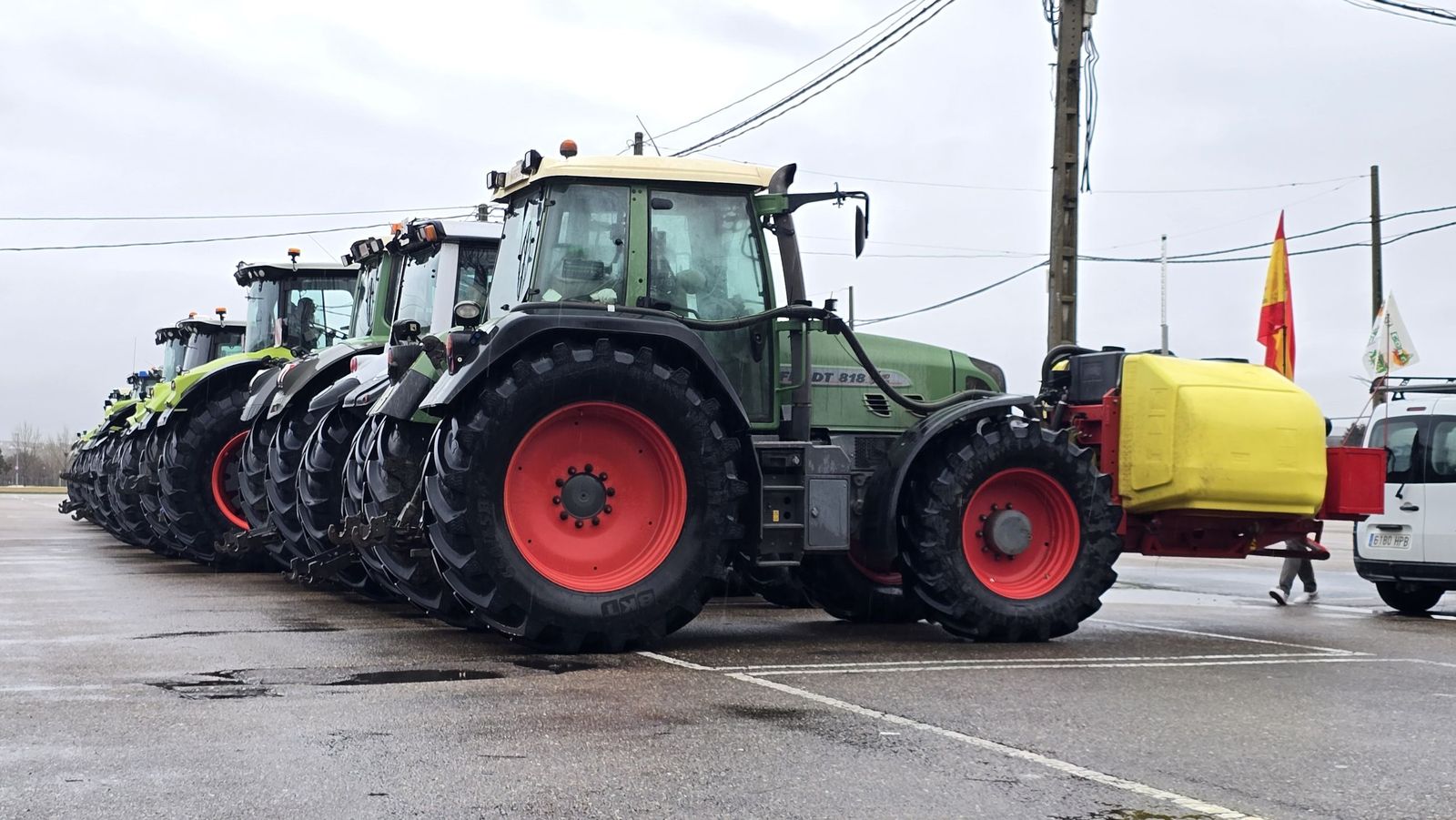En imágenes la marcha con tractores y vehículos de campo en Salamanca en protesta contra Mercosur
