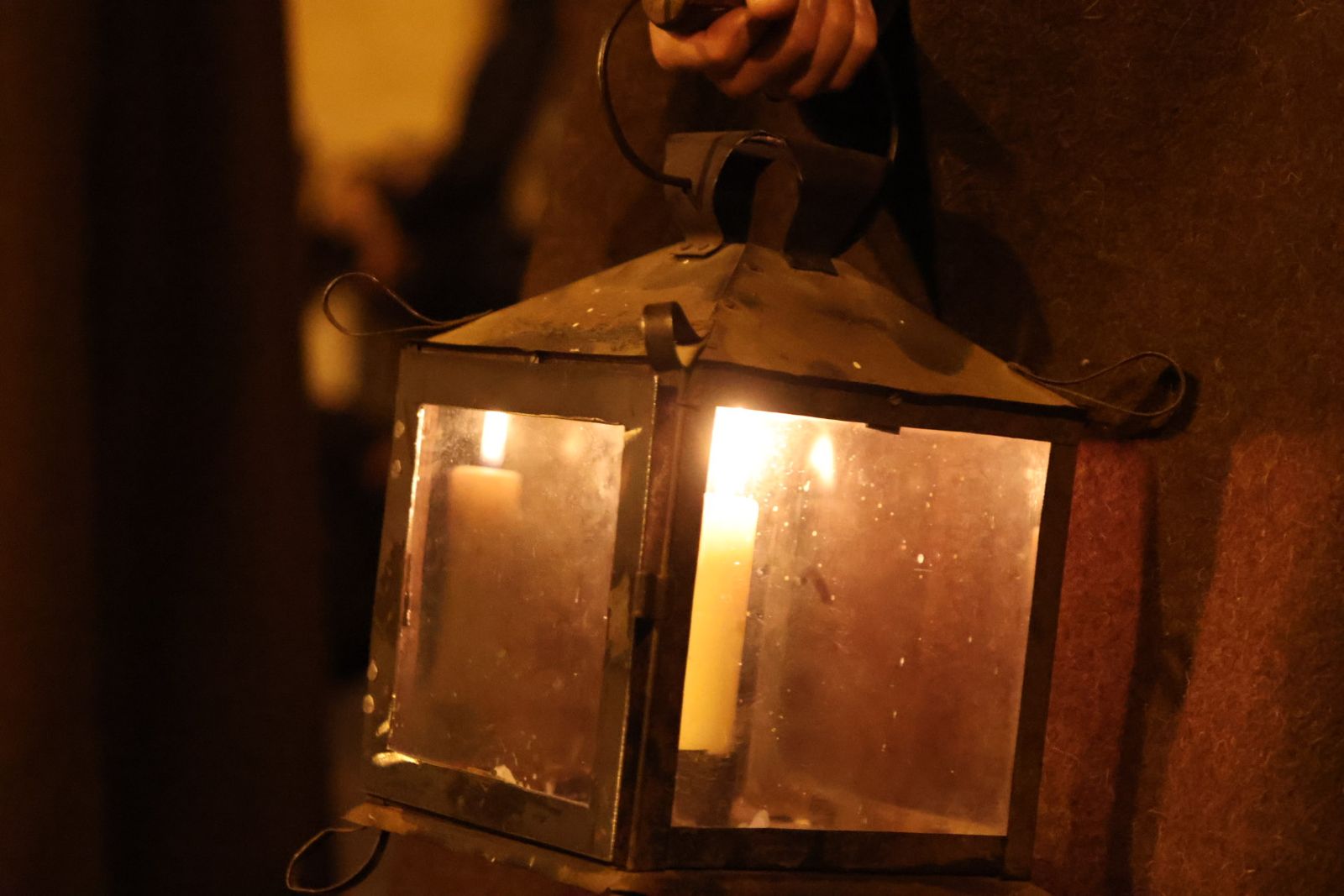 GALERÍA | Revive en imágenes la procesión de las Capas Pardas