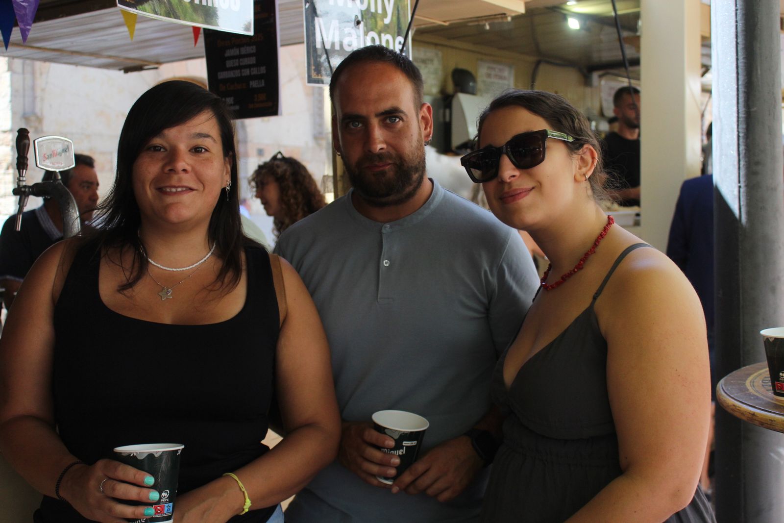 Ambiente en la Feria de Día en el mediodía de este