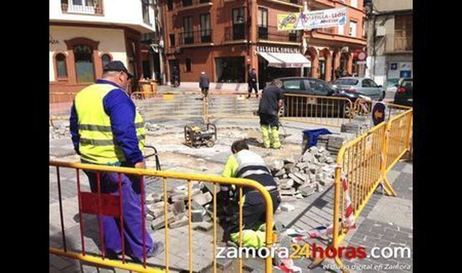 Obras en la plaza de Juan Carlos I de Benavente