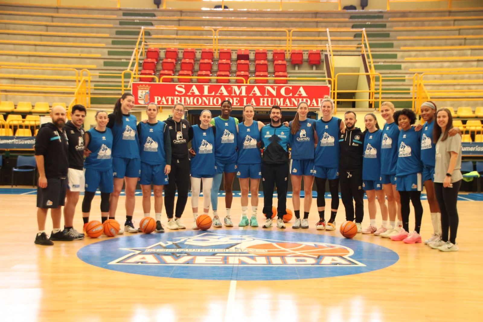 Foto de grupo de Perfumerías Avenida