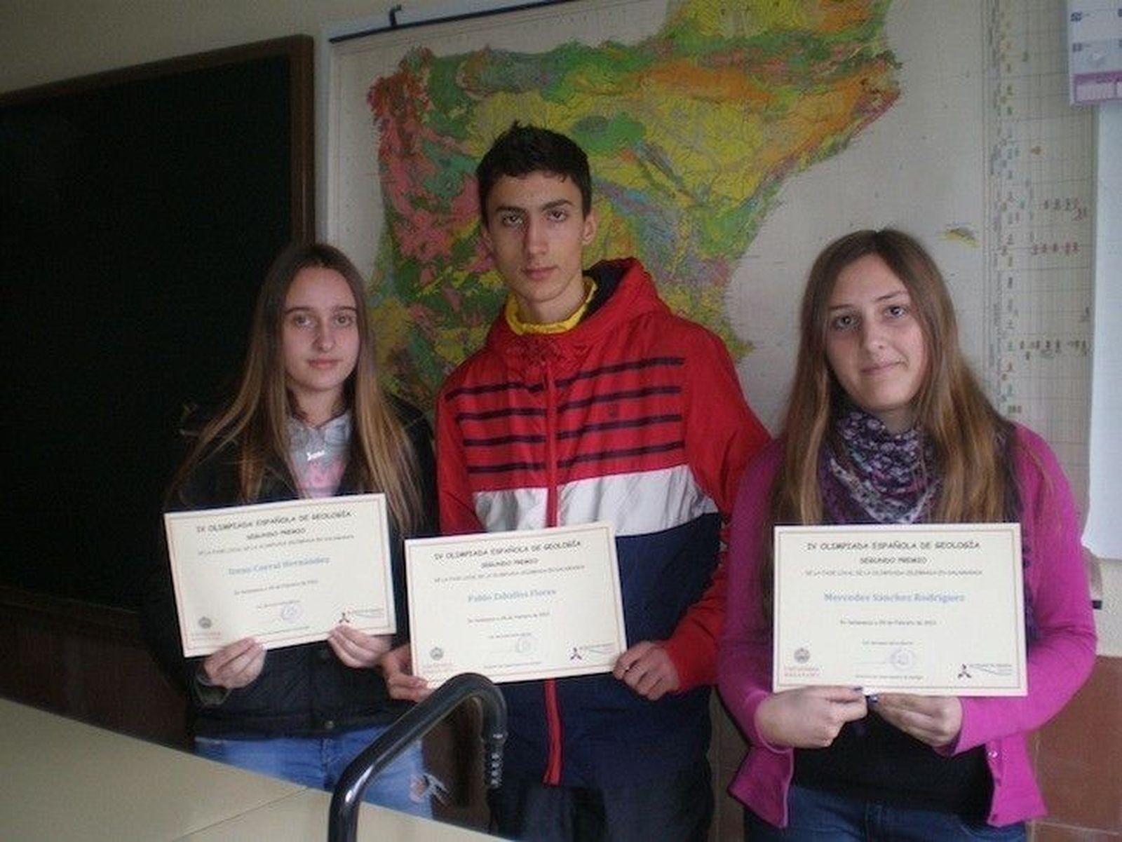 Meritorio segundo premio a los alumnos del IES "Leonardo Da Vinci" en la 'Olimpiada de Geología'