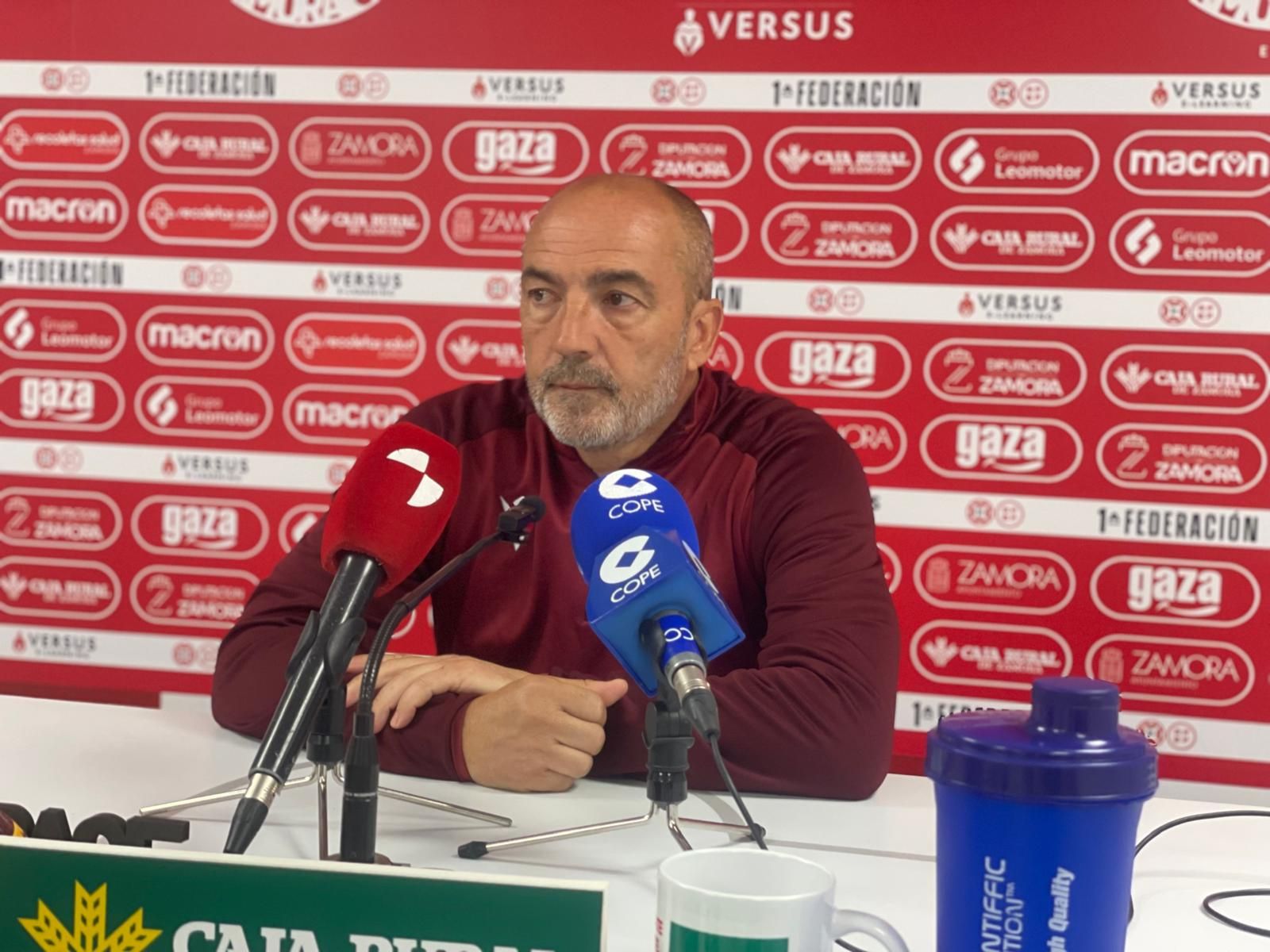 Juan Sabas en rueda de prensa