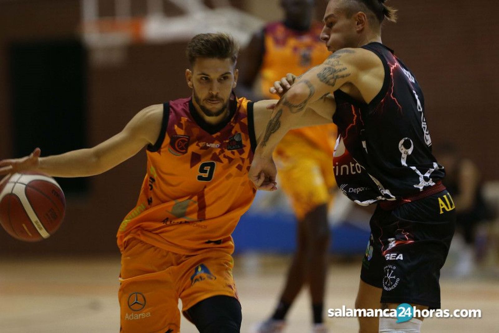 Carlos Hidalgo, en el partido de ida ante Círculo Gijón Baloncesto.