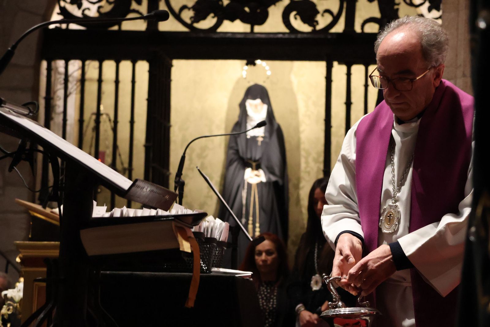 Entrada de nuevos hermanos de Jesús Nazareno Vulgo Congregación (8).JPG