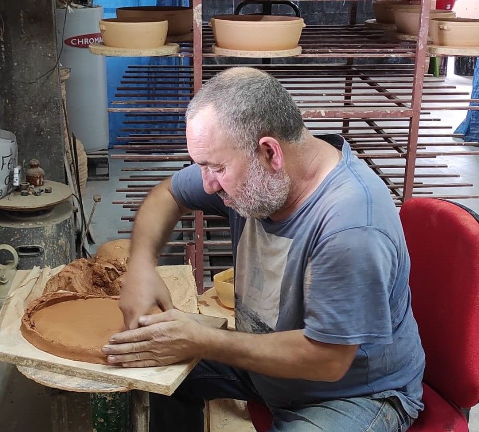 José Luis Redondo, alfarero de Pereruela.