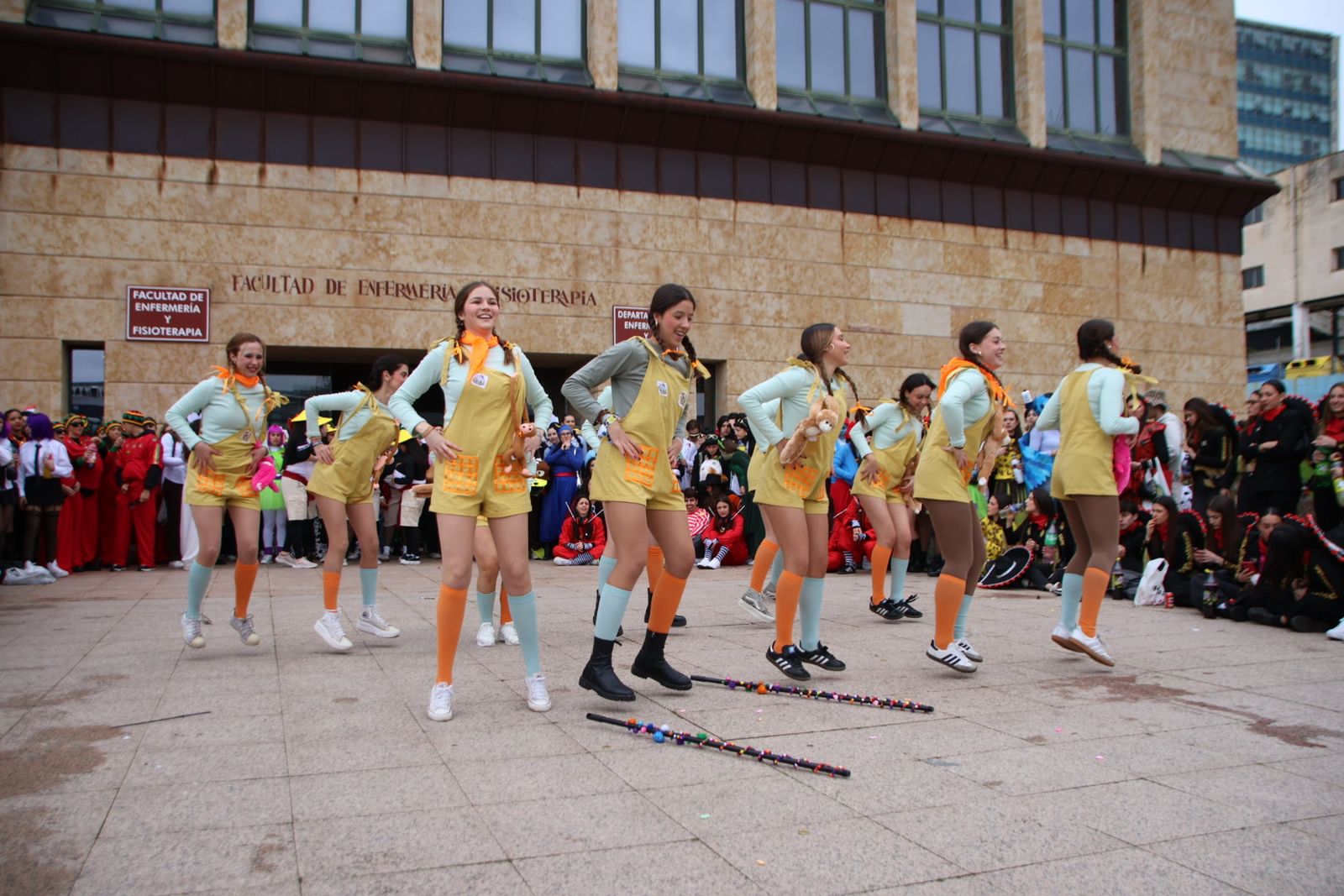 Charanga fiestas Enfermería y Fisioterapia USAL