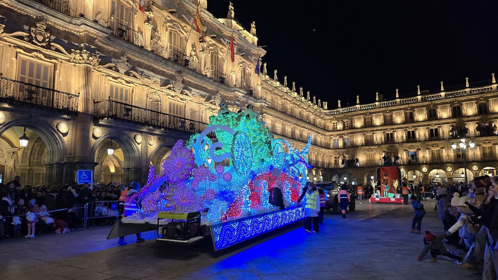 Los Reyes Magos recorren las calles de Salamanca en la Cabalgata 2026