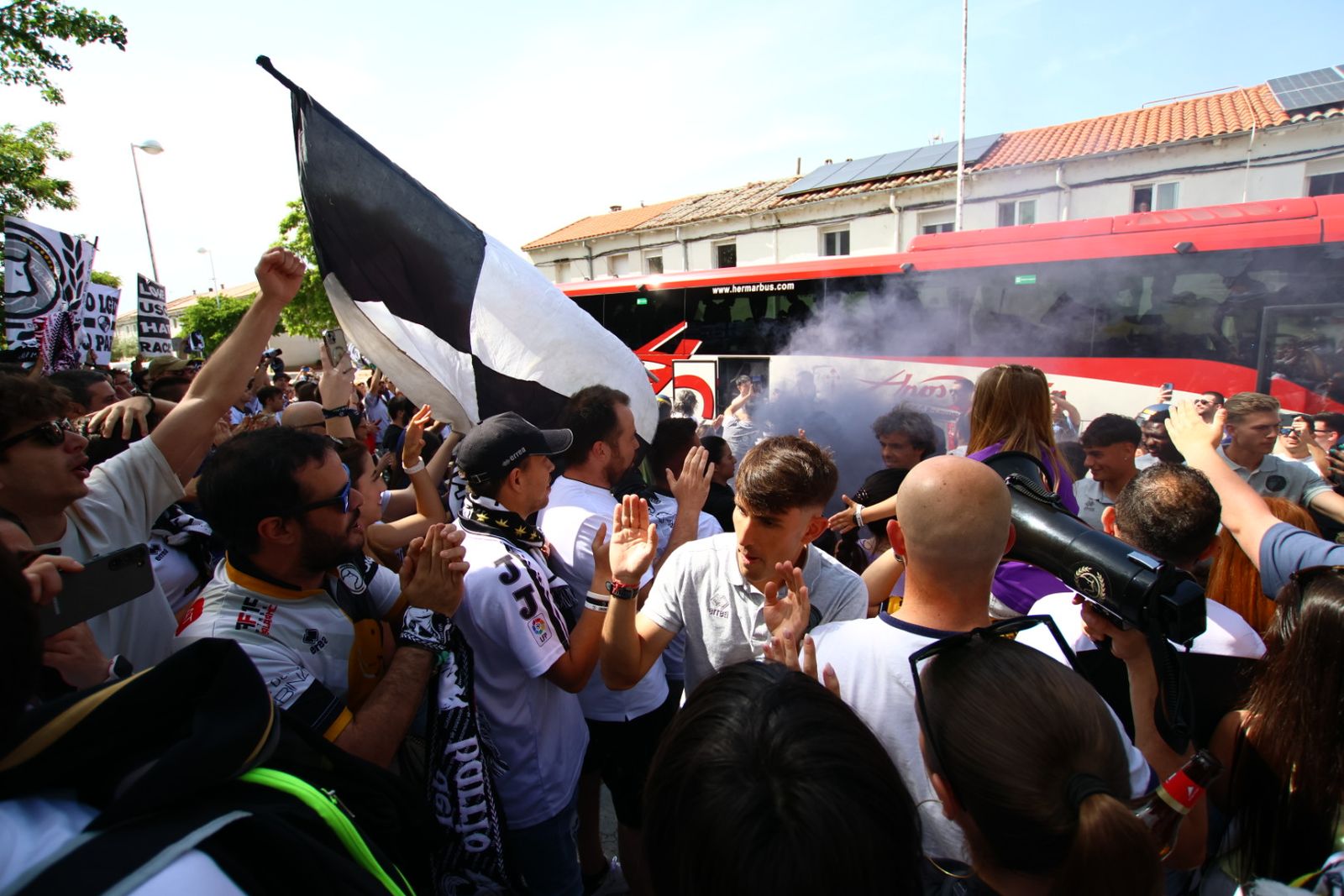 Recibimiento al Autobús de Unionistas