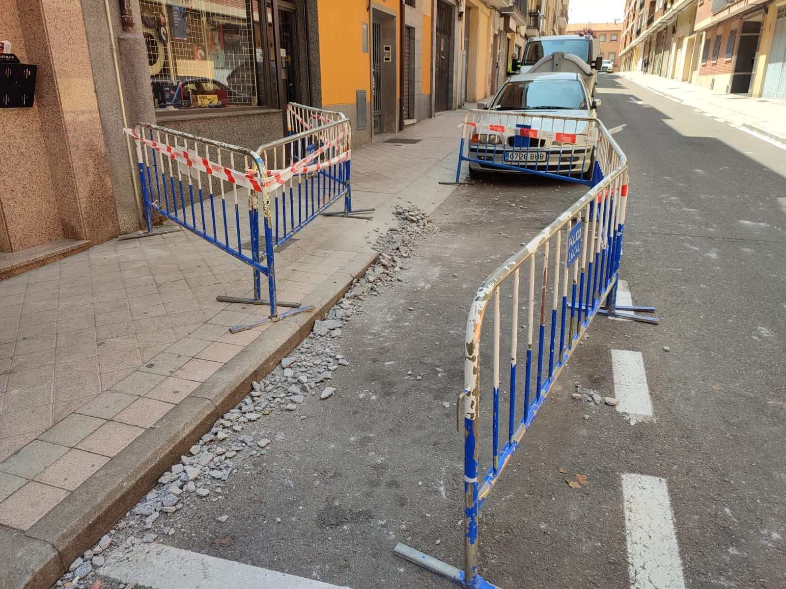 Calle cortada por obras