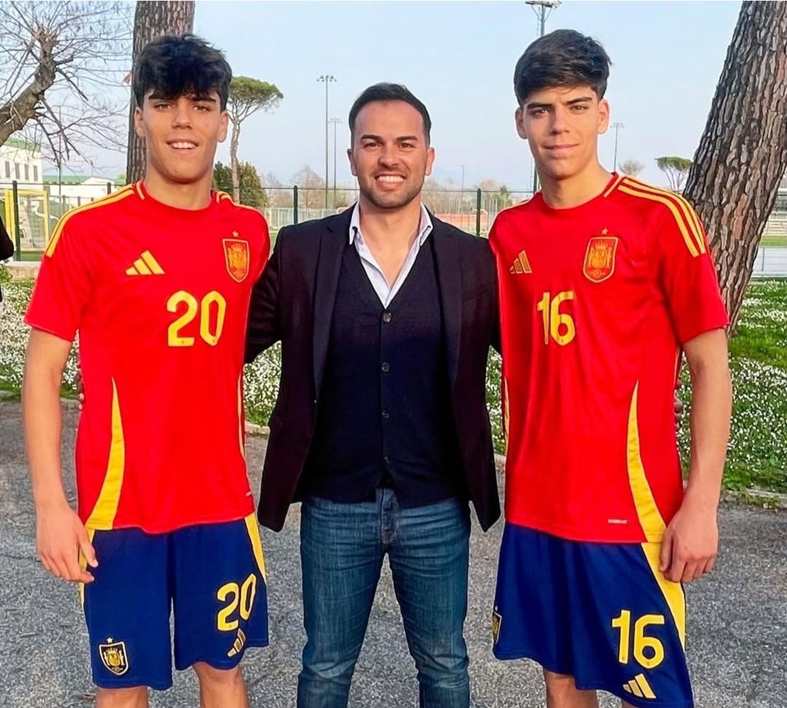 Nico y Jacobo, tras debutar con la selección española sub15