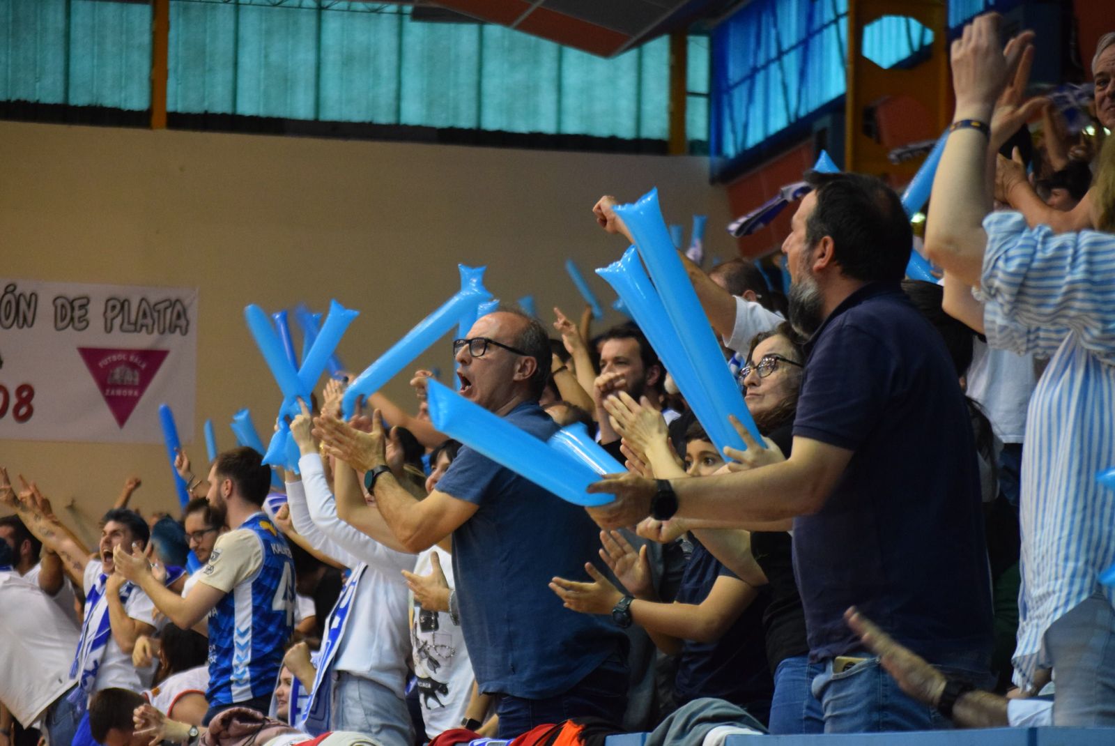 Afición del CB Zamora en su encuentro ante el Albacete Basket.