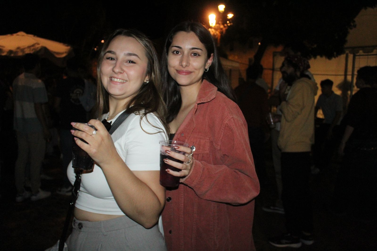Ambiente en la Feria de Día en la tarde de este jueves