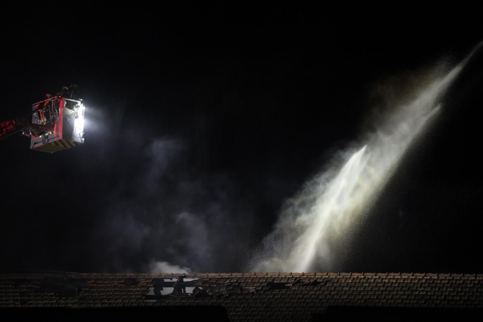 incendio-en-la-estacion-de-trenes-de-tejares-21