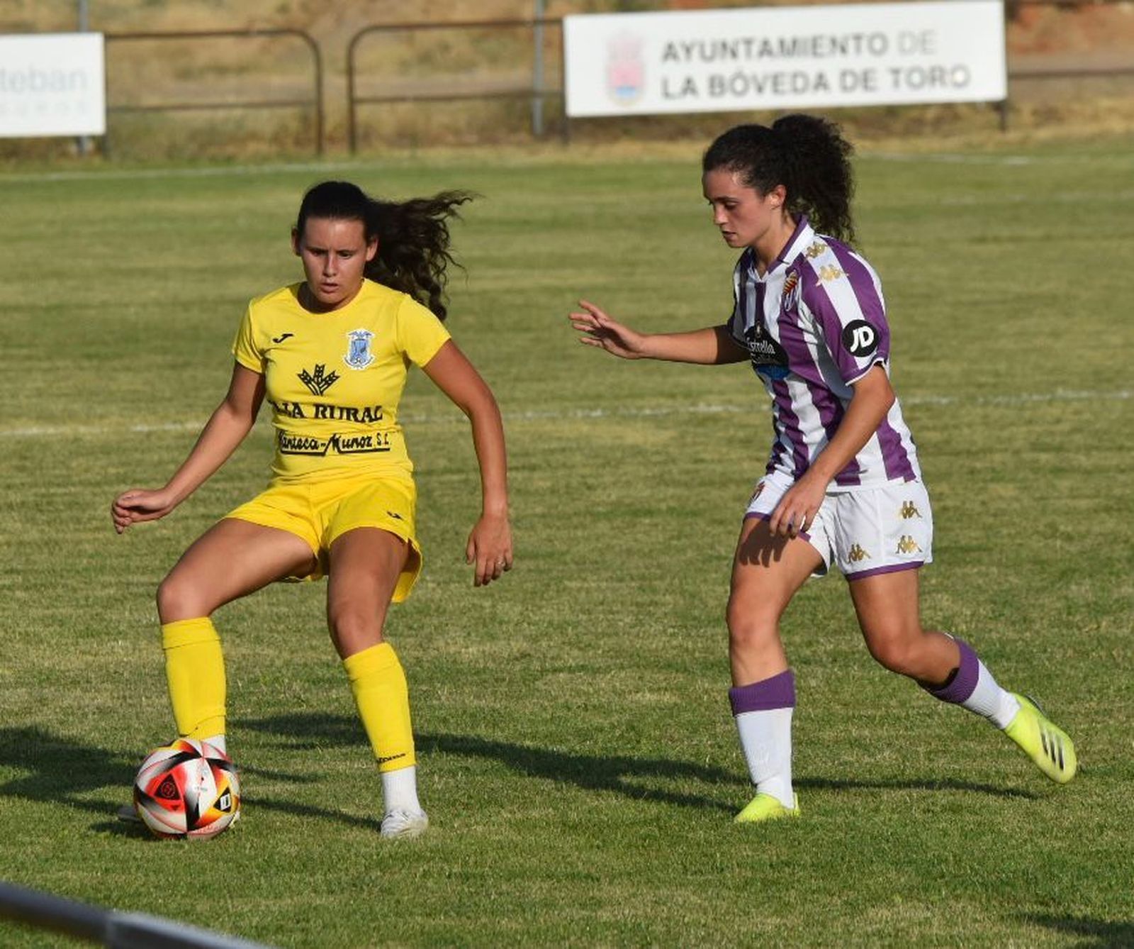 Un instante del encuentro entre la Bovedana y el Real Valladolid. Archivo.