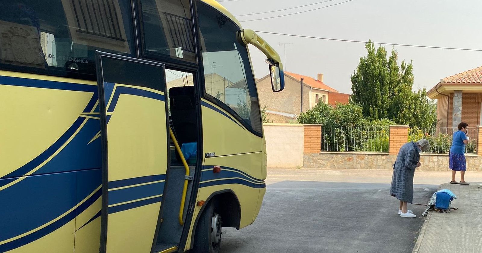 Vecinos desalojados en el incendio