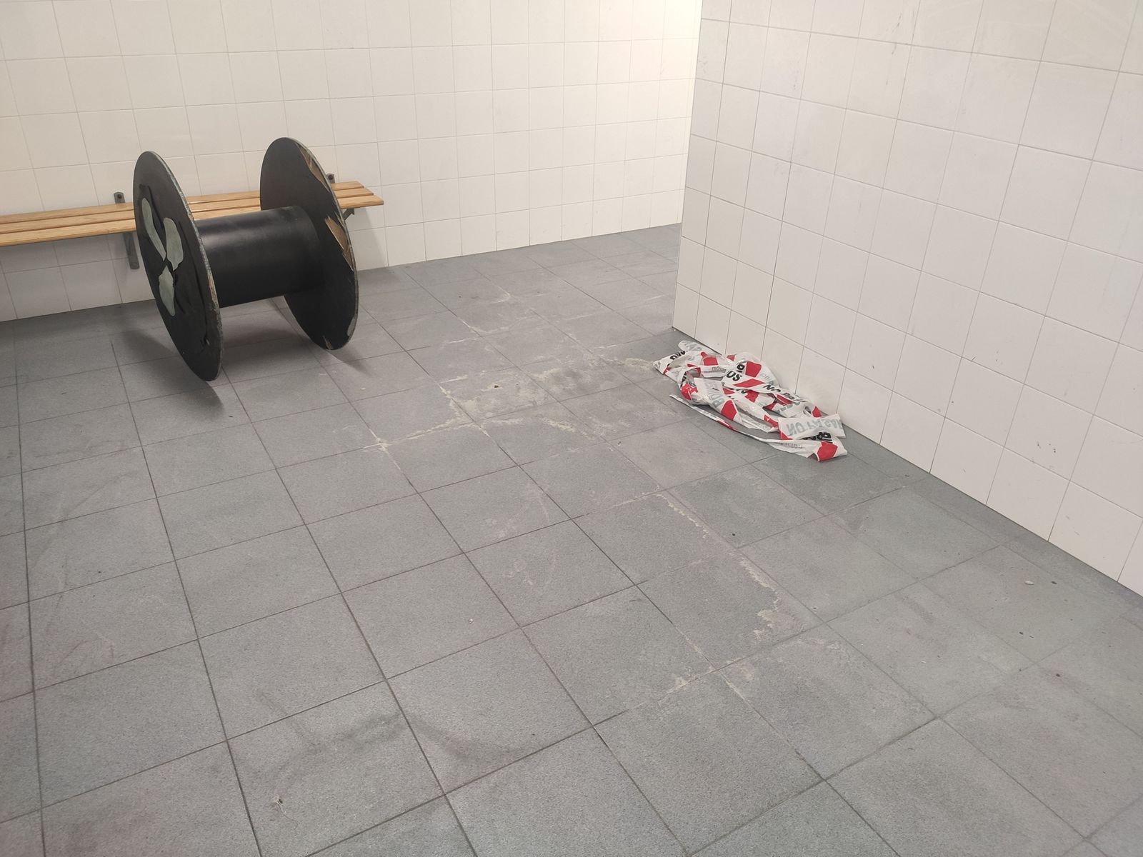 vandalismo-en-el-pabellon-de-villamayor-4