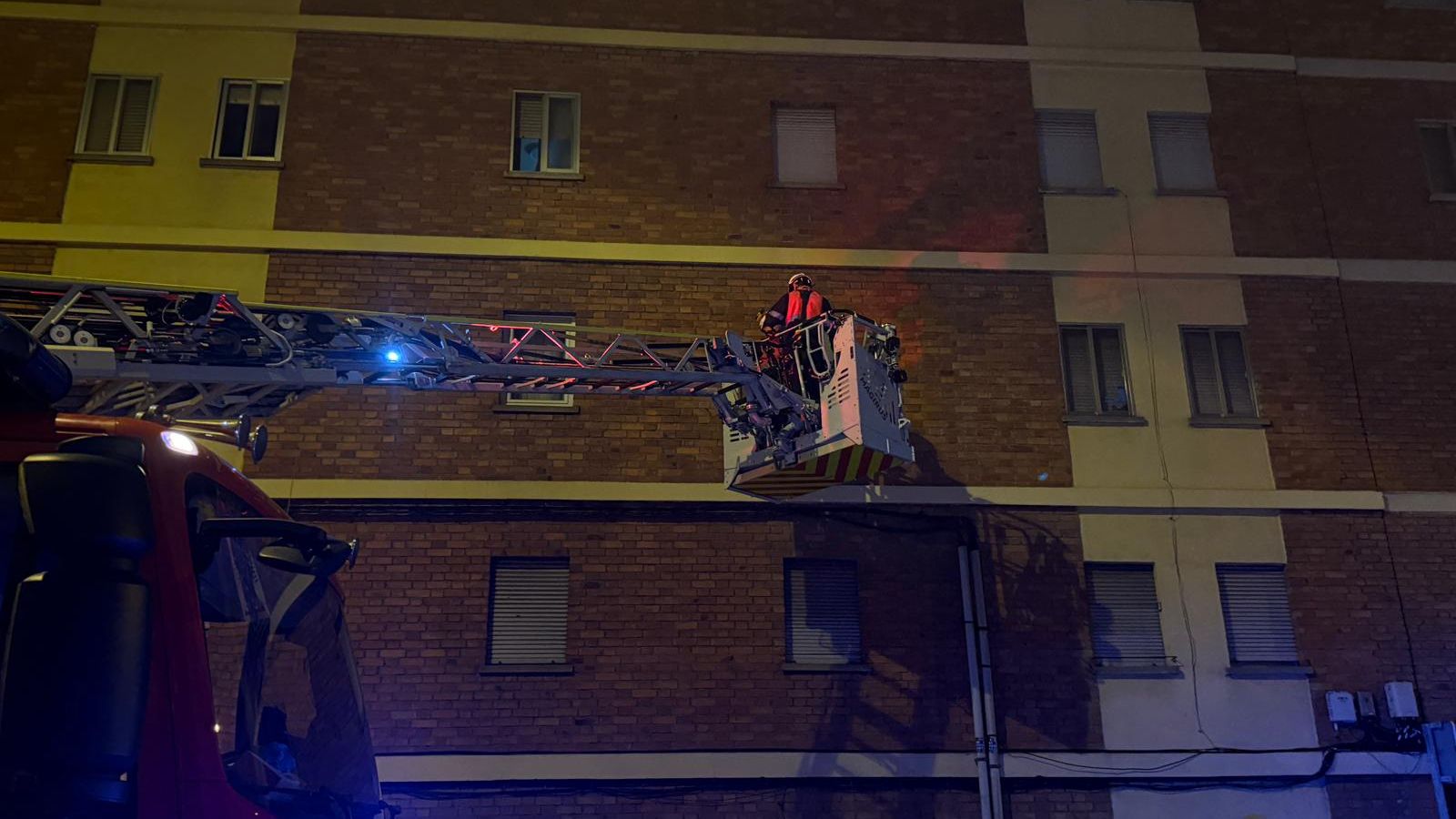 Intervención de los Bomberos en la calle San Sebastián