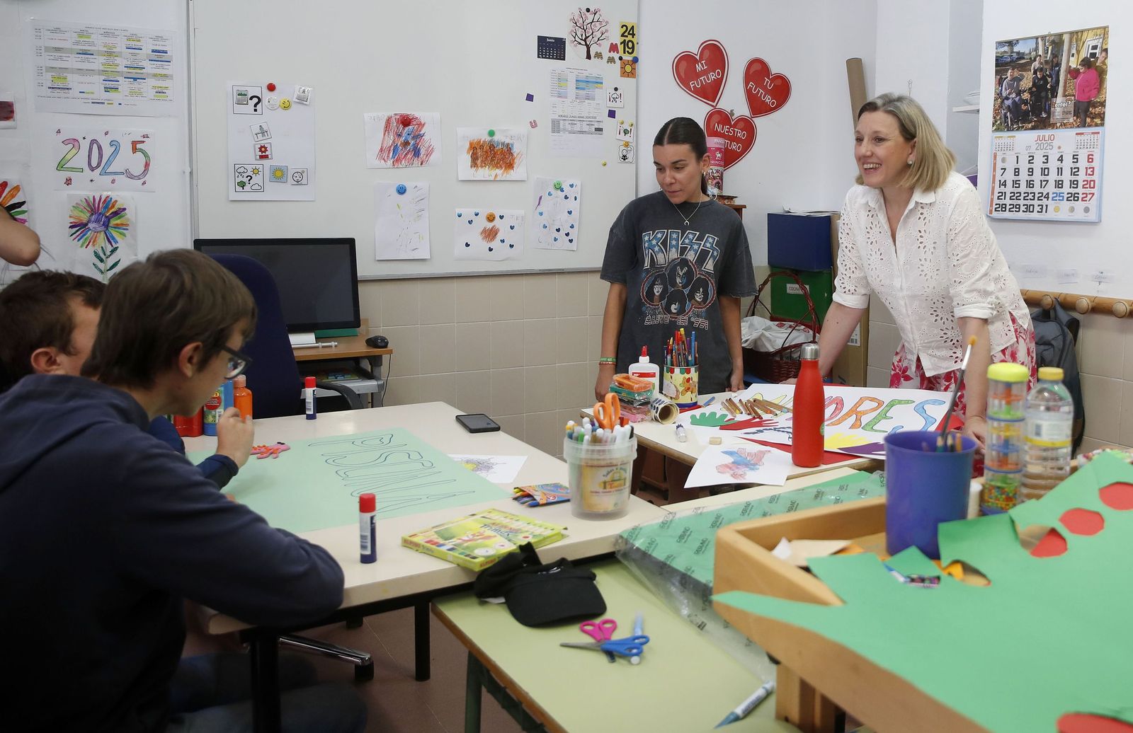 Isabel Blanco visita el Centro de Educación Especial El Pino