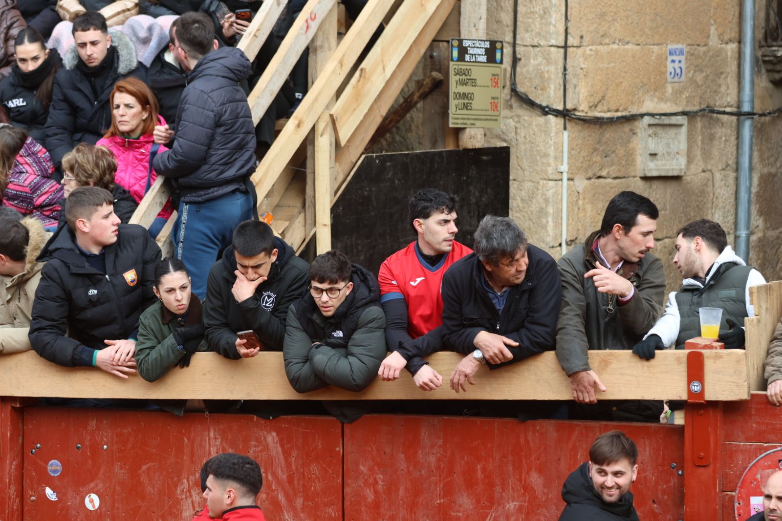 Mañana de capea de lunes en el Carnaval del Toro 2026