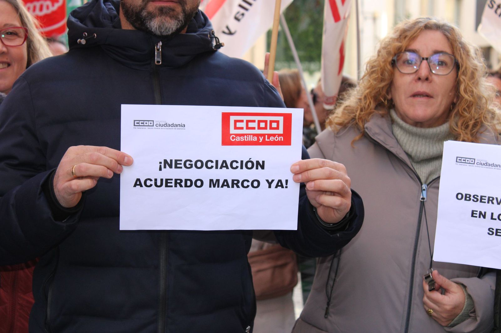 Los sindicatos se movilizan por tercera semana consecutiva para exigir un "salario digno" frente a la Diputación
