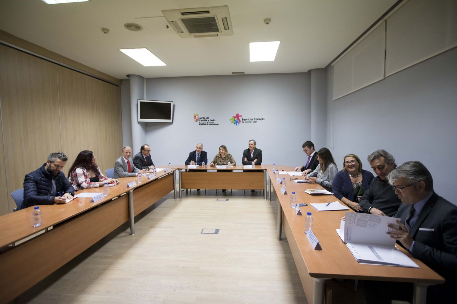 20171103ALICIAGARCIAREUNIONDIALOGOSOCIAL04