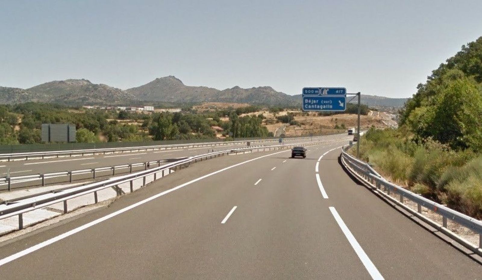 Herido un hombre de 79 años tras el choque entre dos furgonetas en Cantagallo