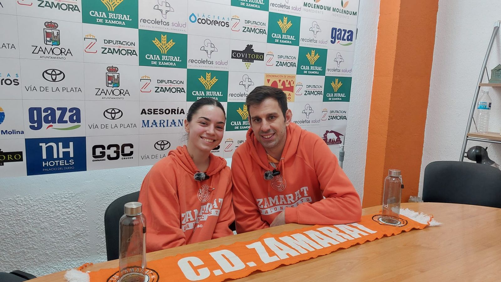 Lorena Sahagún y Raúl Pérez, en rueda de prensa