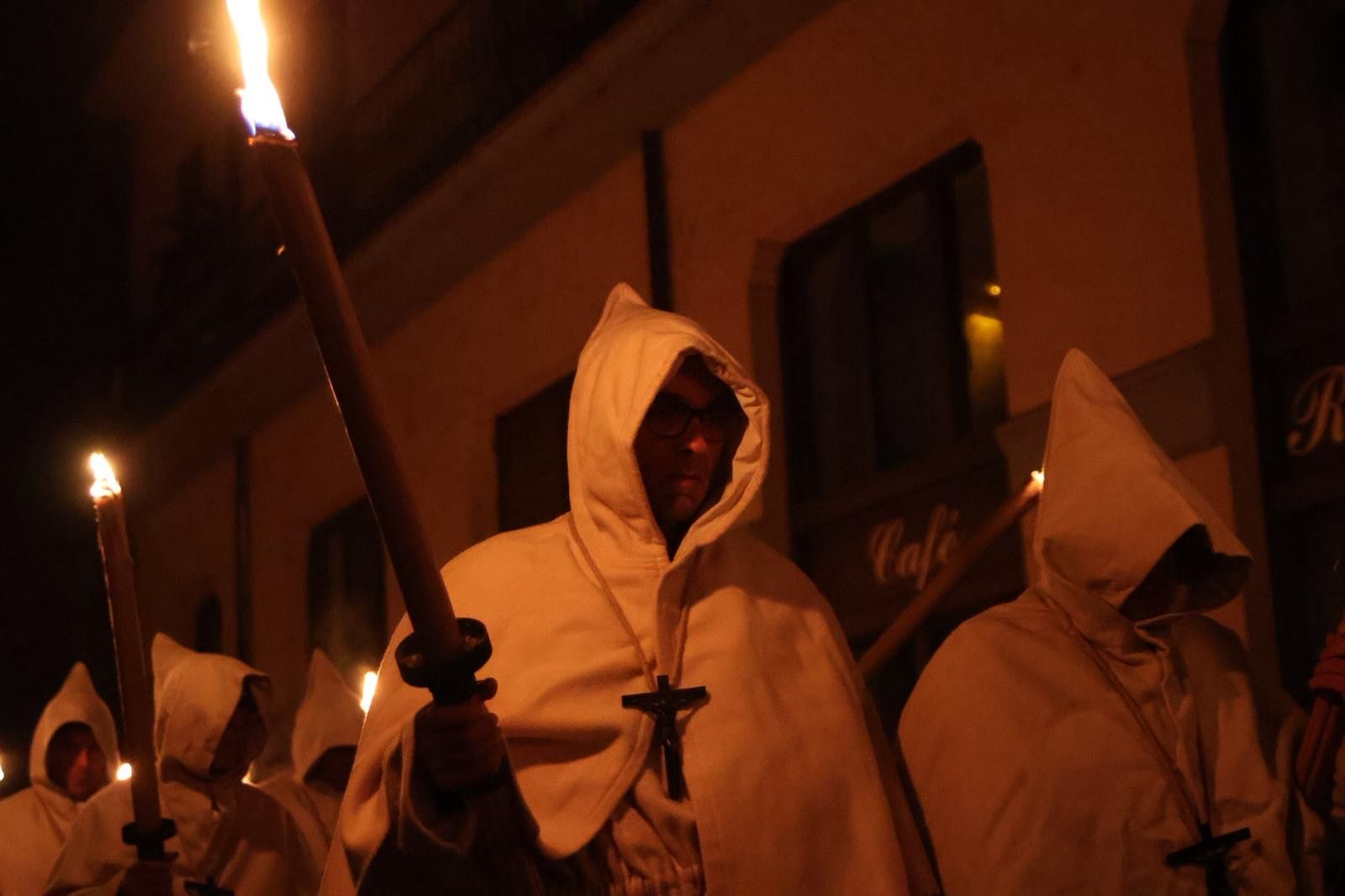 GALERÍA | Revive en imágenes la procesión de la Buena Muerte