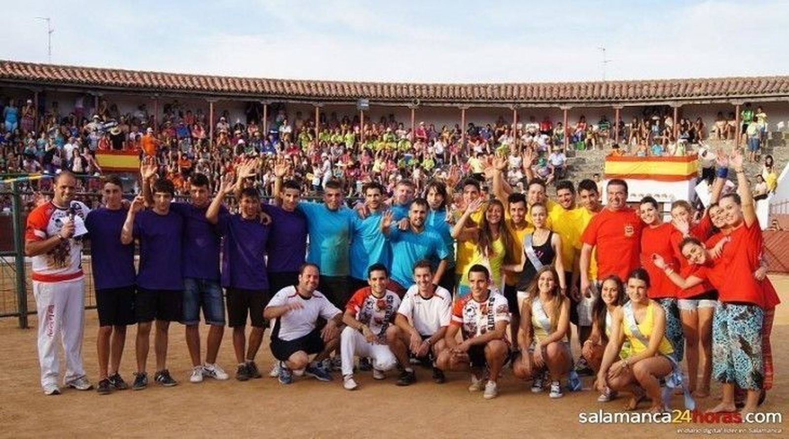 Las peñas, protagonistas de la jornada con el 'humor amarillo'